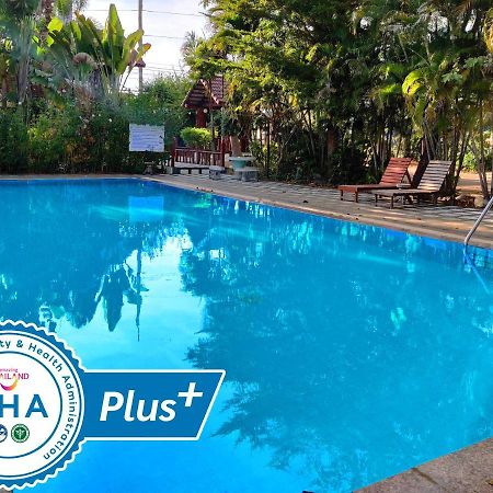 Thong Paeka Hotel Prasat Exterior foto