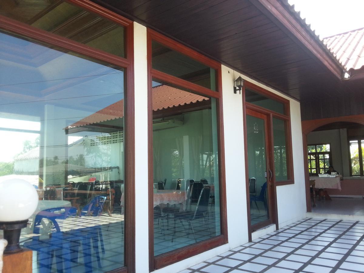 Thong Paeka Hotel Prasat Exterior foto